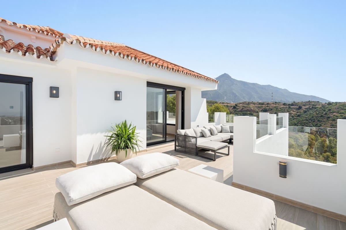 5 soveværelse Villa til salg i Nueva Andalucia med swimmingpool garage - € 4.950.000 (Ref: 9571778)