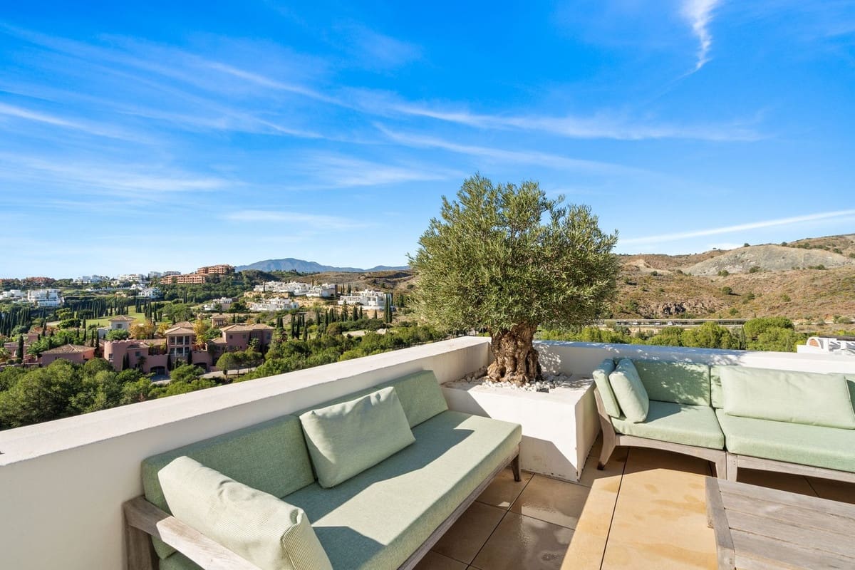 3 bedroom Apartment for sale in Los Flamingos with pool garage - € 1,250,000 (Ref: 9571782)