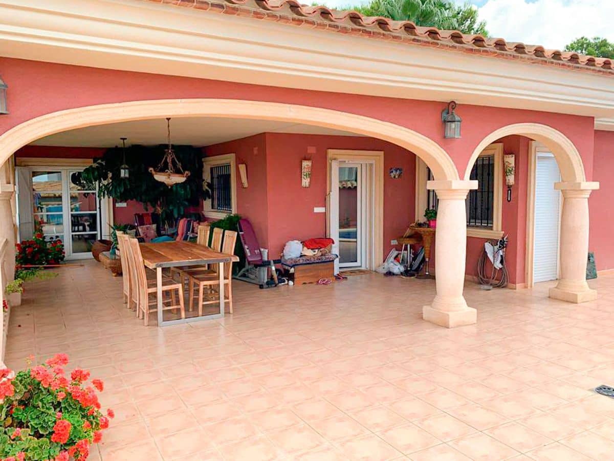 3 bedroom Villa for sale in Altea la Vella with pool garage - € 790,000 (Ref: 10020249)