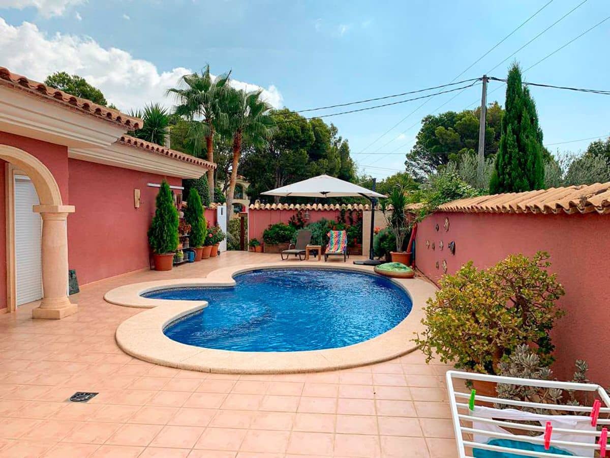 3 bedroom Villa for sale in Altea la Vella with pool garage - € 790,000 (Ref: 10020249)