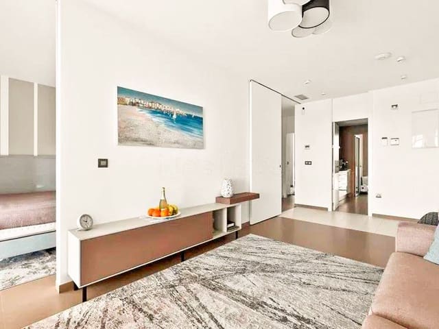 2 makuuhuone Asunto myytävänä paikassa Benidorm mukana uima-altaan 
autotalli - 689 000 € (Ref: 10033479)
