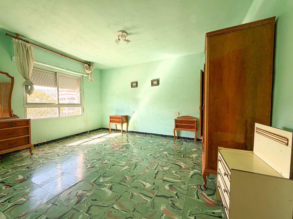 3 bedroom Flat for sale in Oliva - € 130,000 (Ref: 10145834)