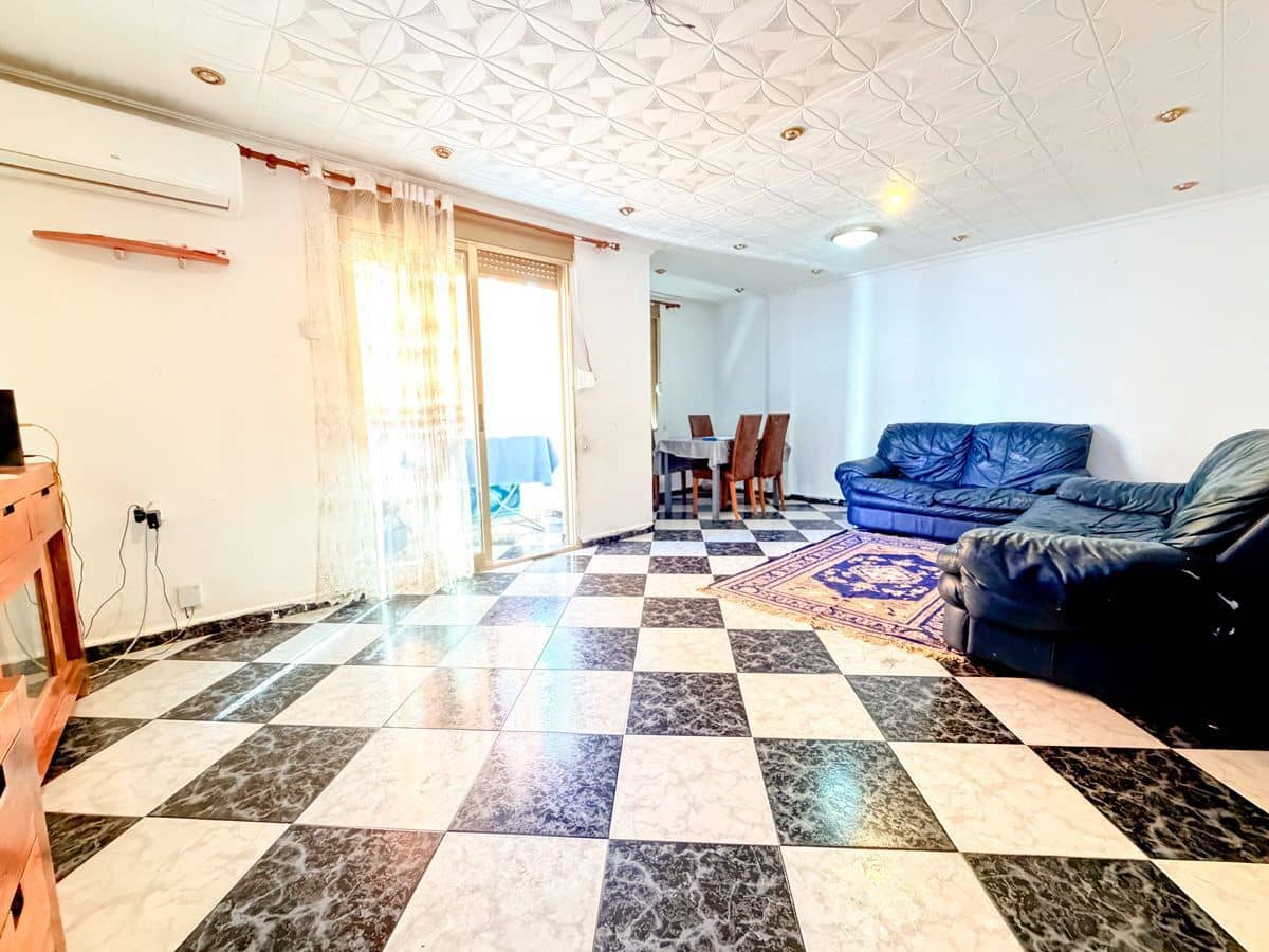 Apartamento de 3 habitaciones en Oliva en venta - 125.000 € (Ref: 10184220)
