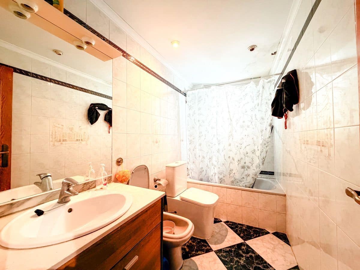 Apartamento de 3 habitaciones en Oliva en venta - 125.000 € (Ref: 10184220)