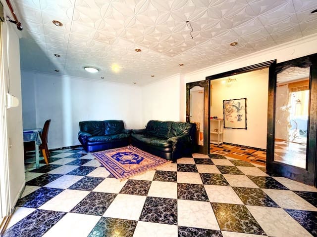 Apartamento de 3 habitaciones en Oliva en venta - 125.000 € (Ref: 10184220)