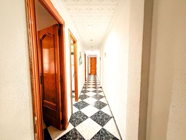 Apartamento de 3 habitaciones en Oliva en venta - 125.000 € (Ref: 10184220)