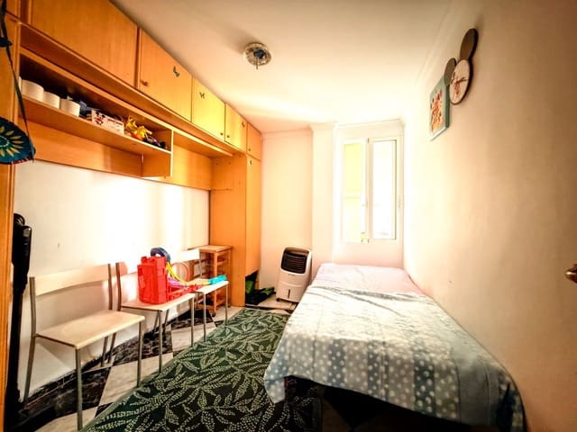 Apartamento de 3 habitaciones en Oliva en venta - 125.000 € (Ref: 10184220)