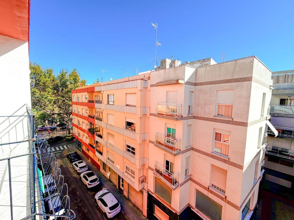 Apartamento de 3 habitaciones en Oliva en venta - 125.000 € (Ref: 10184220)