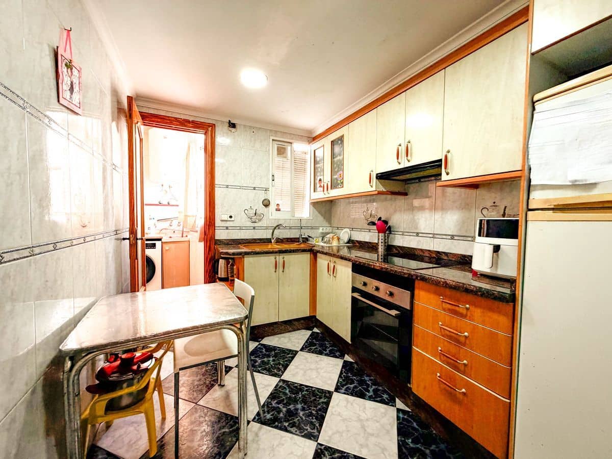 Apartamento de 3 habitaciones en Oliva en venta - 125.000 € (Ref: 10184220)
