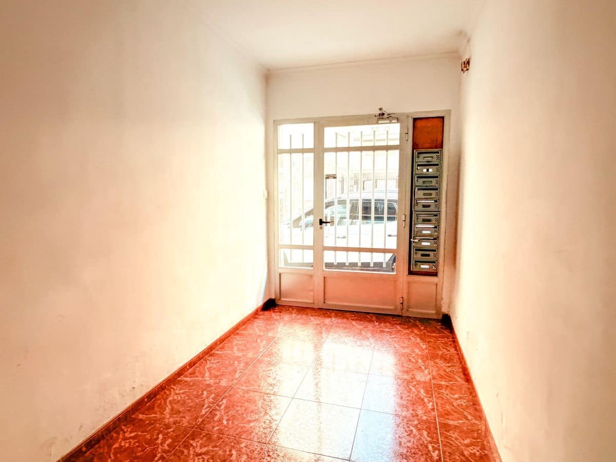 Apartamento de 3 habitaciones en Oliva en venta - 125.000 € (Ref: 10184220)