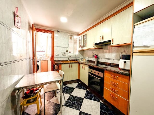 Apartamento de 3 habitaciones en Oliva en venta - 125.000 € (Ref: 10184220)