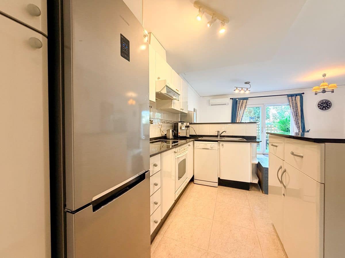 2 soverom Kjedet enebolig til salgs i Els Poblets med svømmebasseng garasje - € 258 000 (Ref: 9554631)