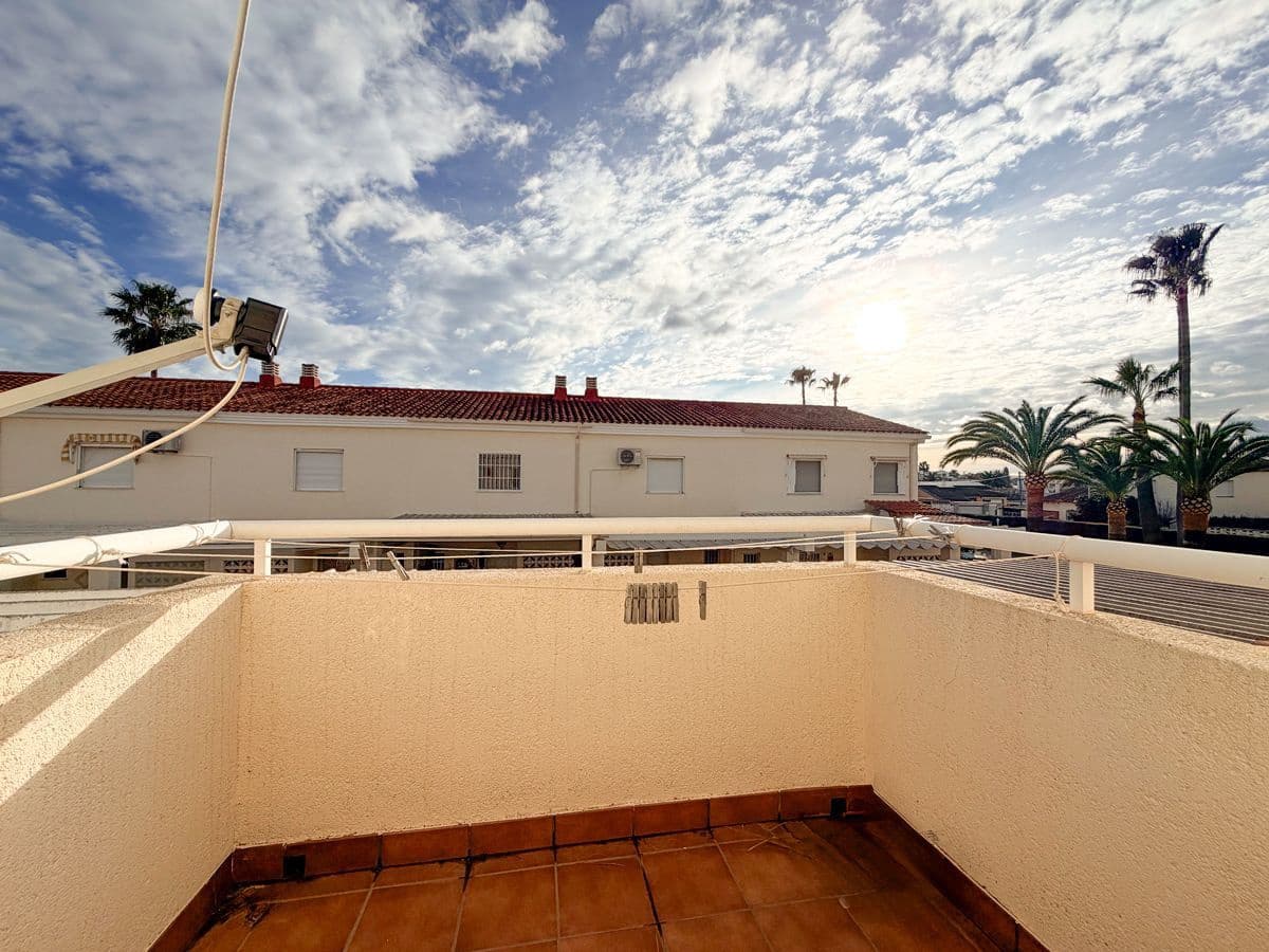 2 soverom Kjedet enebolig til salgs i Els Poblets med svømmebasseng garasje - € 258 000 (Ref: 9554631)