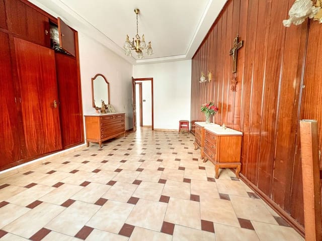 Casa de 2 habitaciones en Dénia en venta - 189.000 € (Ref: 9554632)