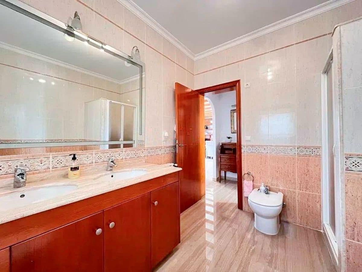 4 sypialnia Willa na sprzedaż w Beniarbeig z basenem garażem - 790 000 € (Ref: 9585489)