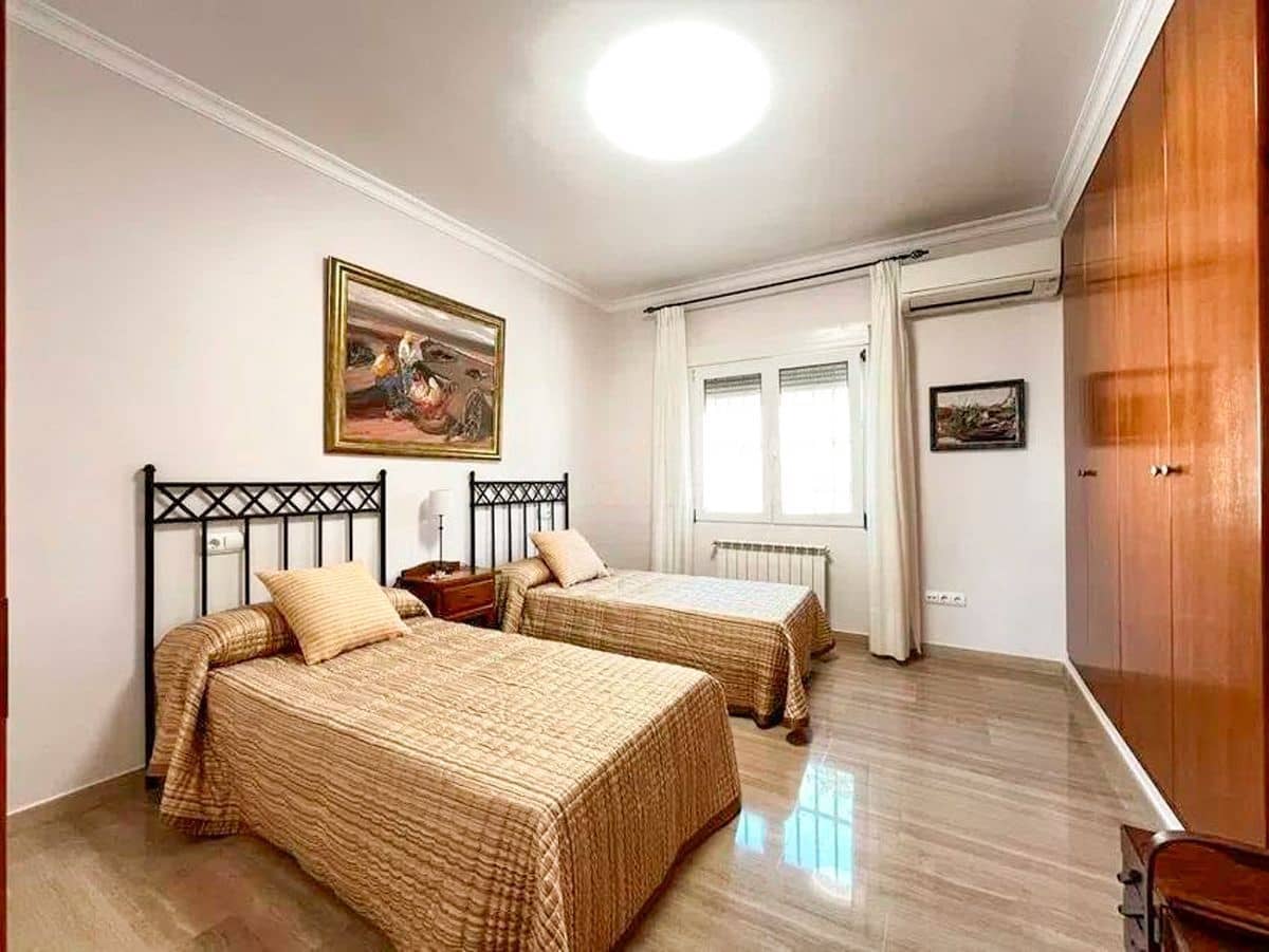 4 sypialnia Willa na sprzedaż w Beniarbeig z basenem garażem - 790 000 € (Ref: 9585489)