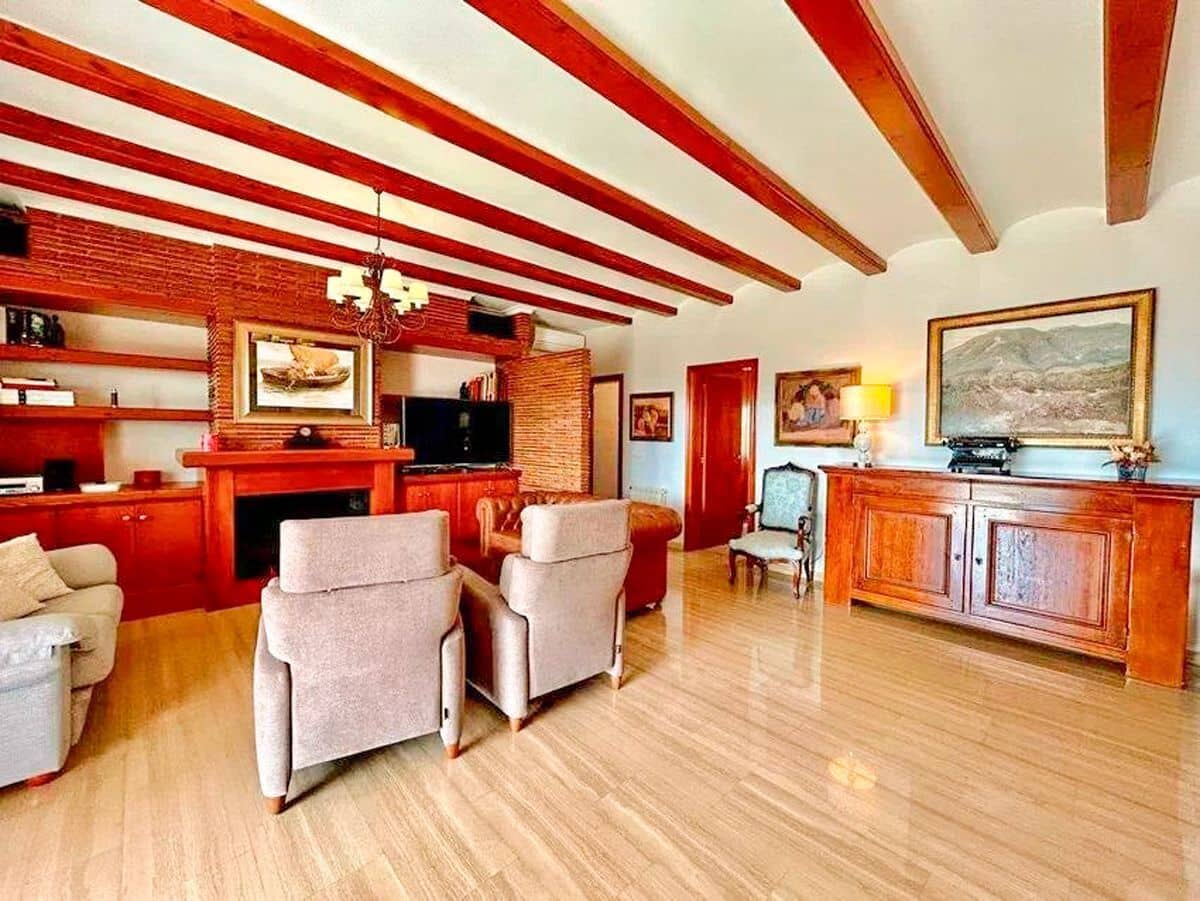 4 sypialnia Willa na sprzedaż w Beniarbeig z basenem garażem - 790 000 € (Ref: 9585489)