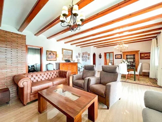 4 sypialnia Willa na sprzedaż w Beniarbeig z basenem garażem - 790 000 € (Ref: 9585489)