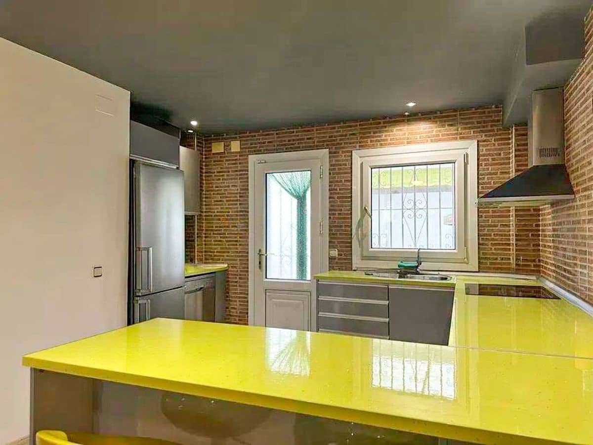 3 sypialnia Willa na sprzedaż w Els Poblets z basenem garażem - 315 000 € (Ref: 9598914)