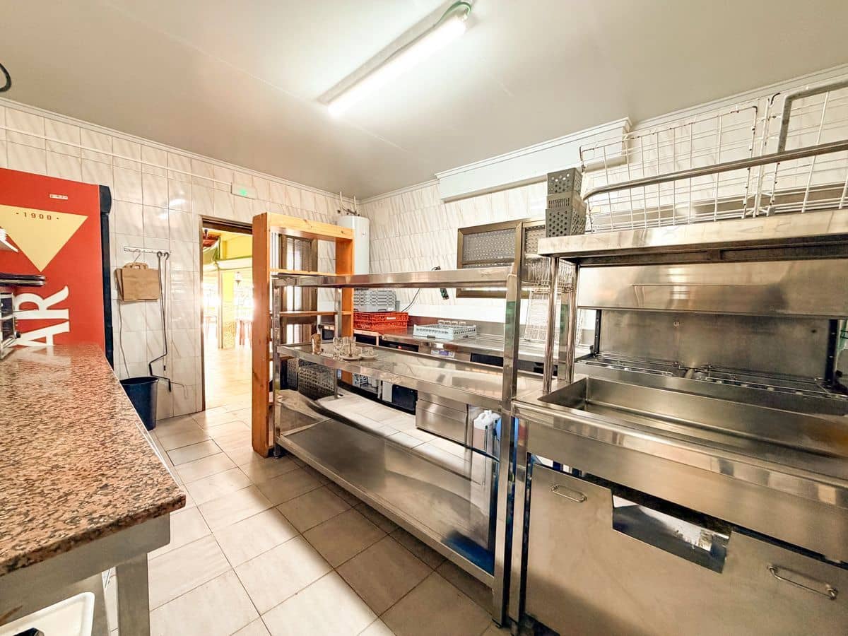 6 bedroom Commercial for sale in Sueca with garage - € 1,990,000 (Ref: 9610861)