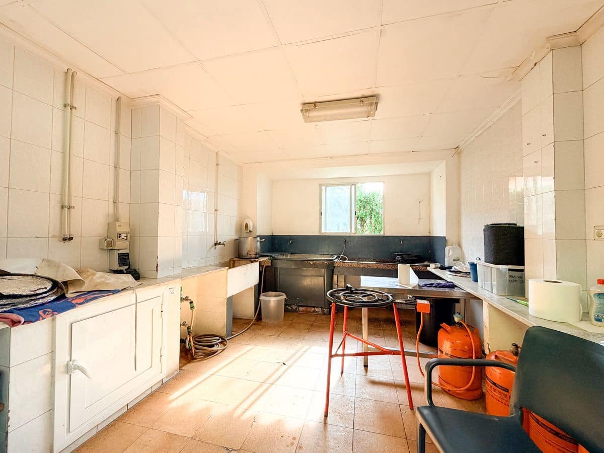 6 bedroom Commercial for sale in Sueca with garage - € 1,990,000 (Ref: 9610861)