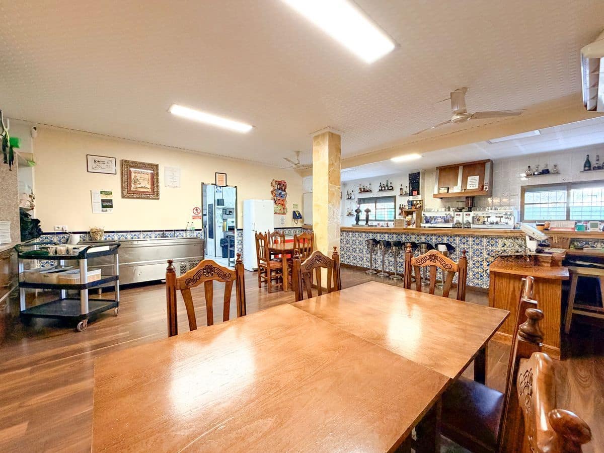 6 bedroom Commercial for sale in Sueca with garage - € 1,990,000 (Ref: 9610861)