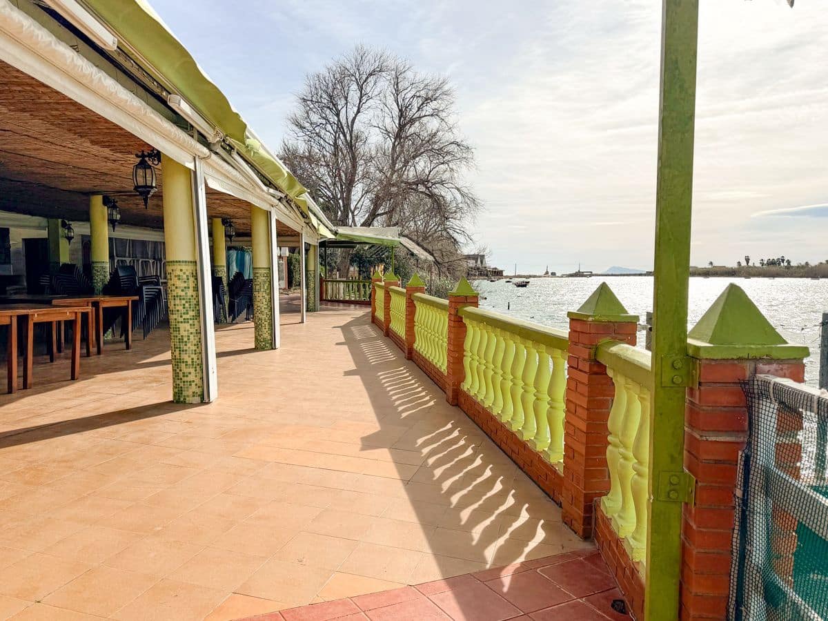 6 bedroom Commercial for sale in Sueca with garage - € 1,990,000 (Ref: 9610861)