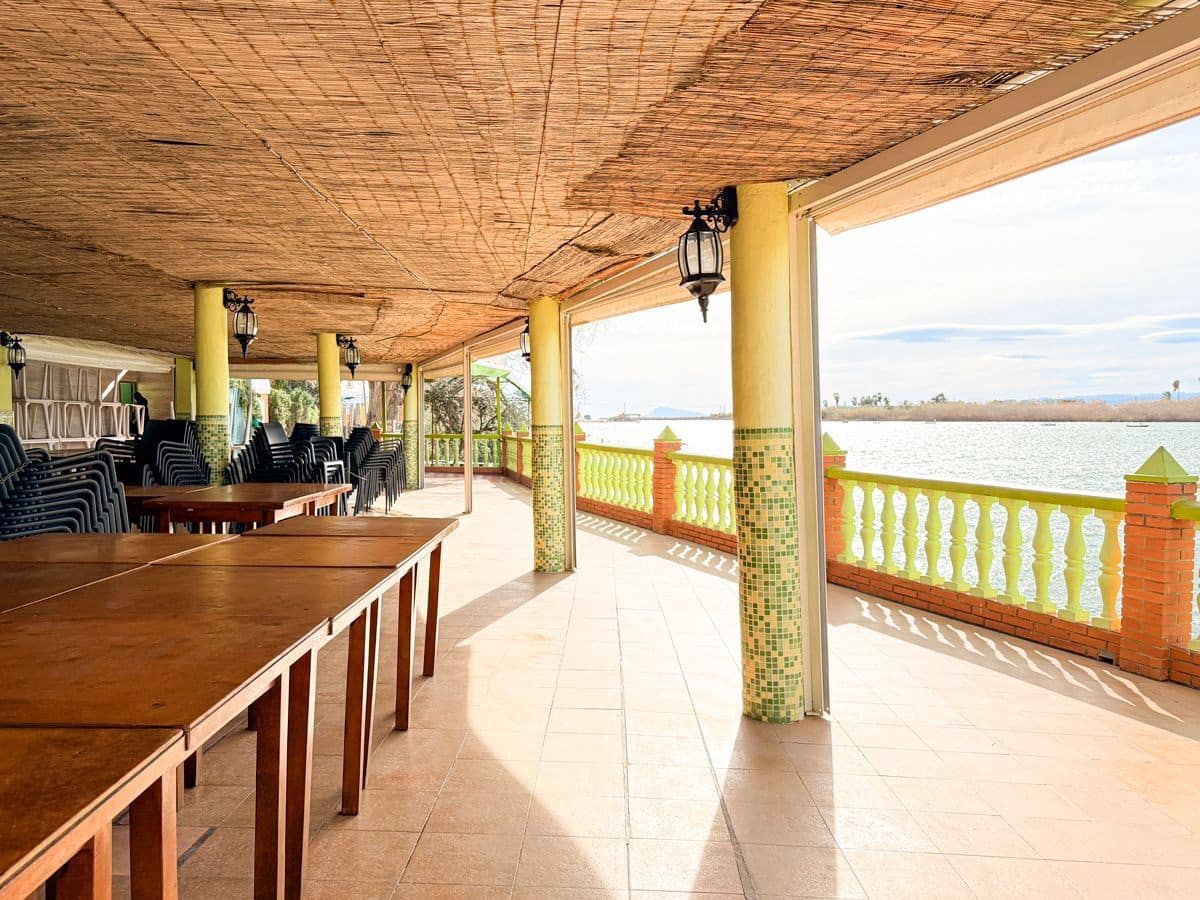 6 bedroom Commercial for sale in Sueca with garage - € 1,990,000 (Ref: 9610861)