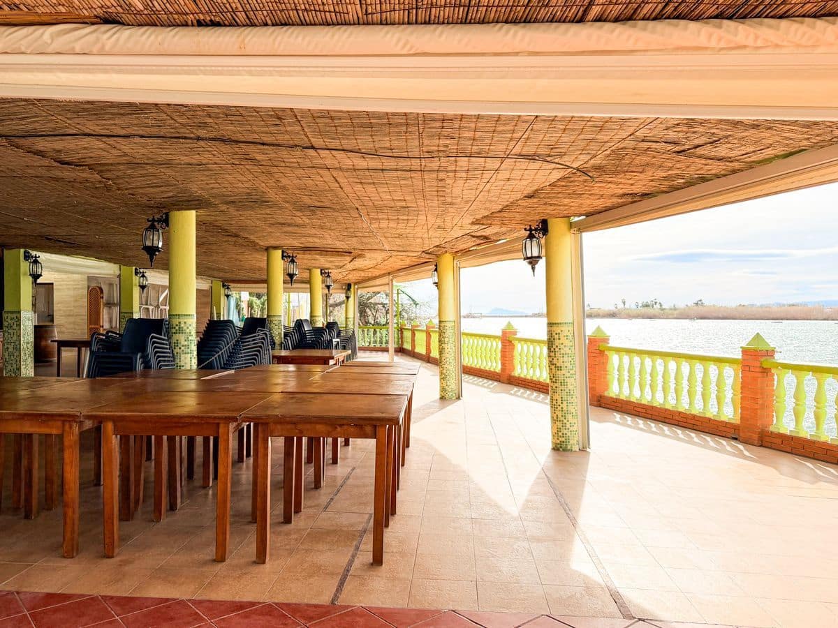 6 bedroom Commercial for sale in Sueca with garage - € 1,990,000 (Ref: 9610861)