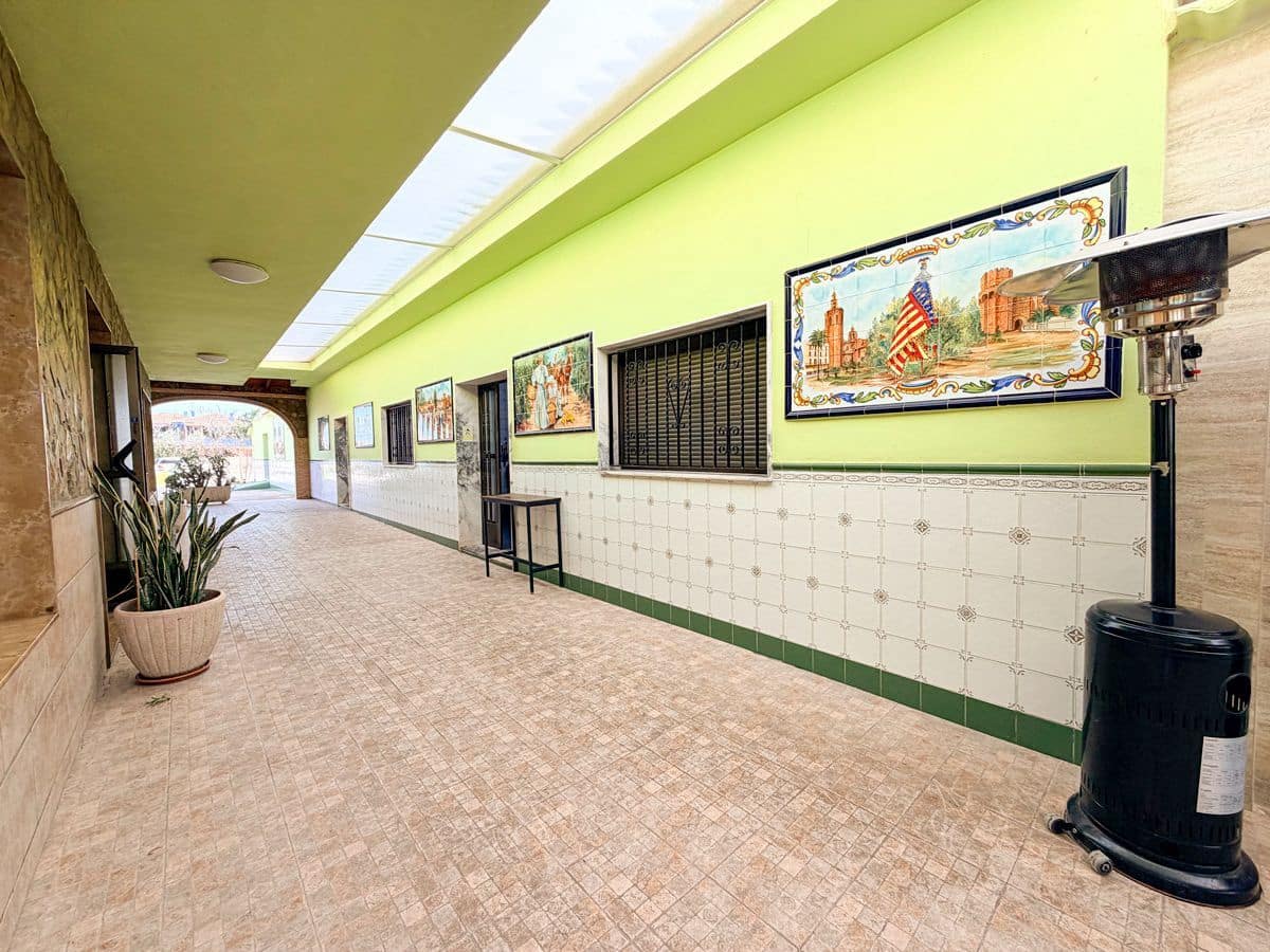 6 bedroom Commercial for sale in Sueca with garage - € 1,990,000 (Ref: 9610861)