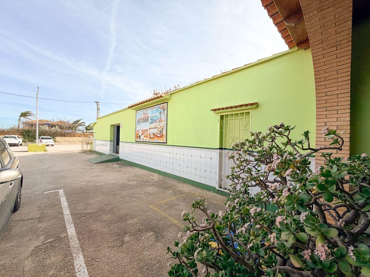 6 bedroom Commercial for sale in Sueca with garage - € 1,990,000 (Ref: 9610861)
