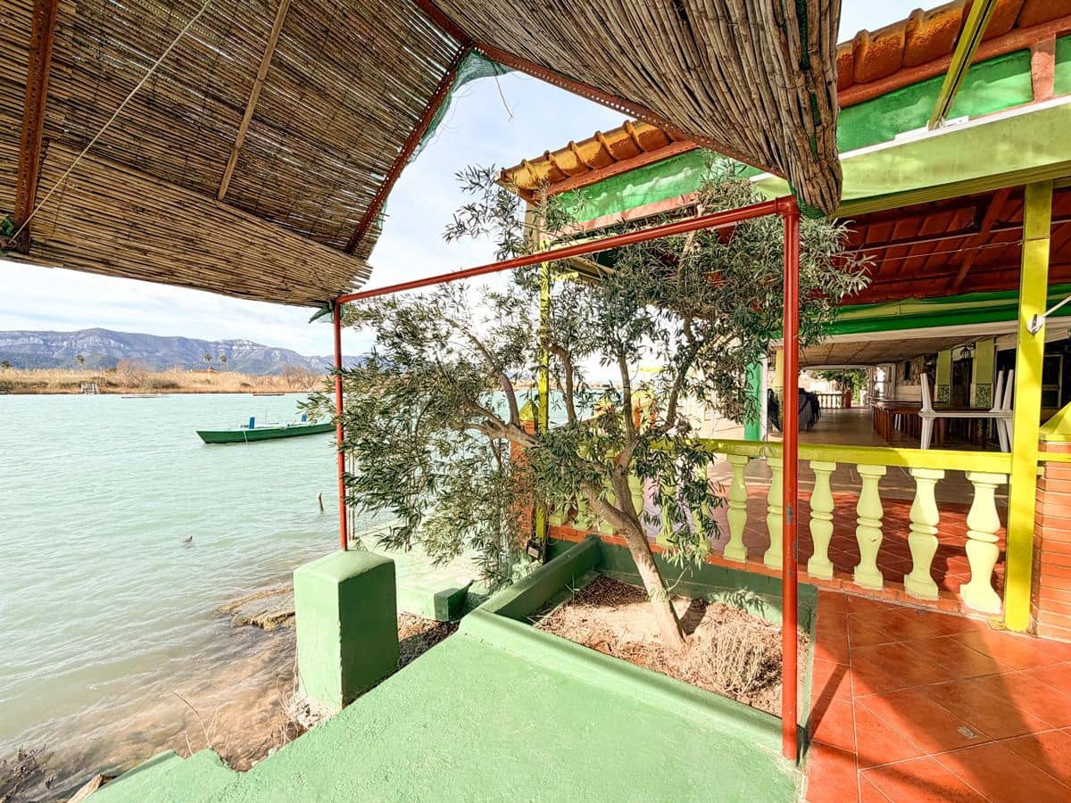 6 bedroom Commercial for sale in Sueca with garage - € 1,990,000 (Ref: 9610861)