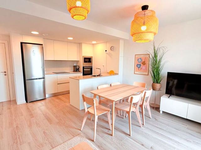 Piso de 2 habitaciones en Dénia en venta con piscina garaje - 319.000 € (Ref: 9627264)