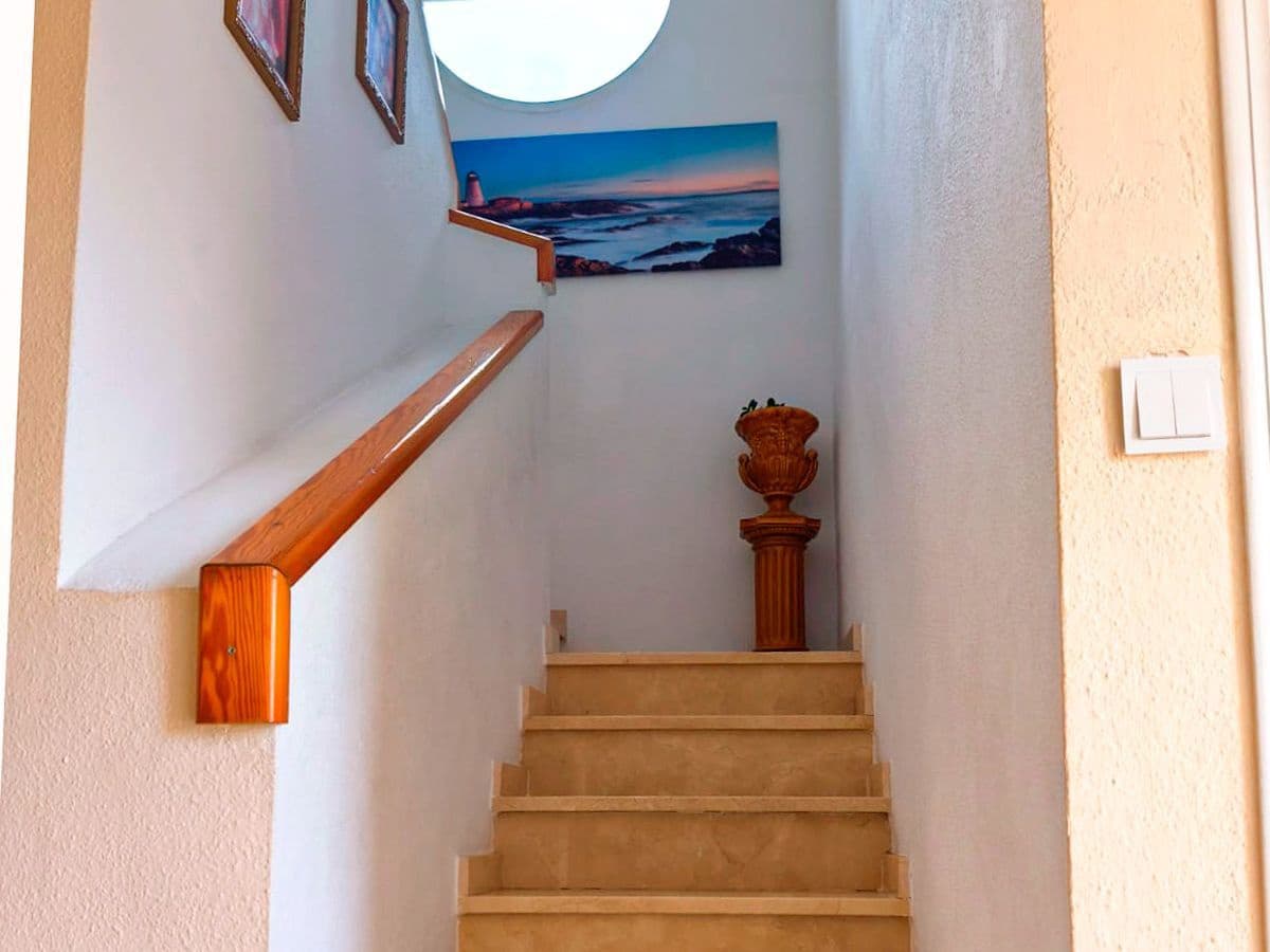 4 Zimmer Villa zu verkaufen in La Nucia mit Pool Garage - 565.000 € (Ref: 9889770)