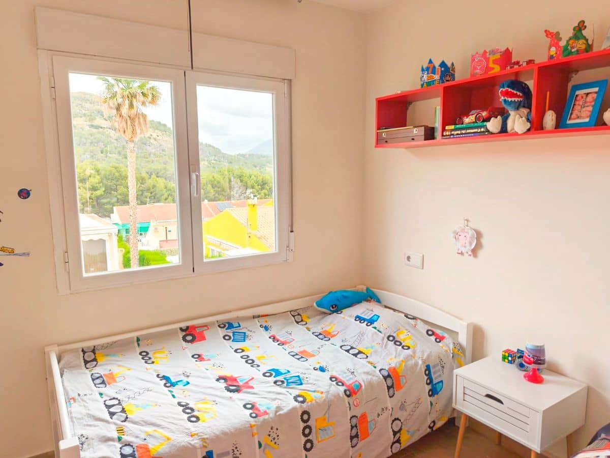 4 Zimmer Villa zu verkaufen in La Nucia mit Pool Garage - 565.000 € (Ref: 9889770)