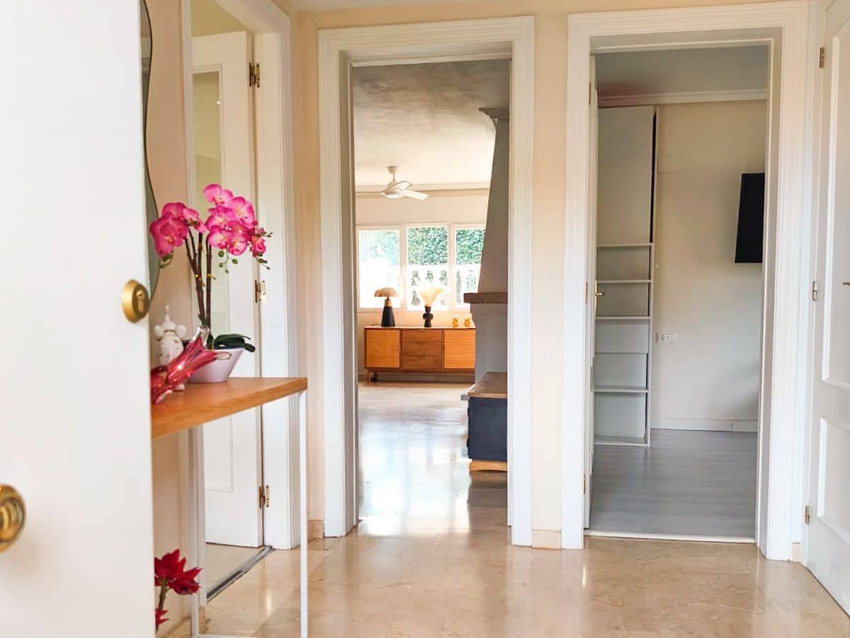 4 Zimmer Villa zu verkaufen in La Nucia mit Pool Garage - 565.000 € (Ref: 9889770)