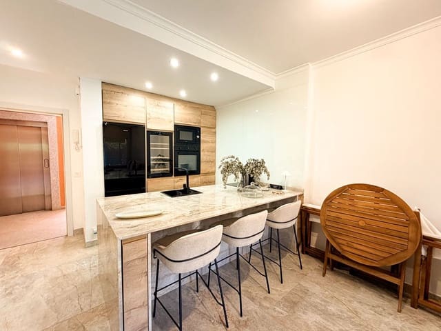 1 sovrum Lägenhet till salu i Centro Urbano, Dénia med pool garage - 215 000 € (Ref: 9916469)