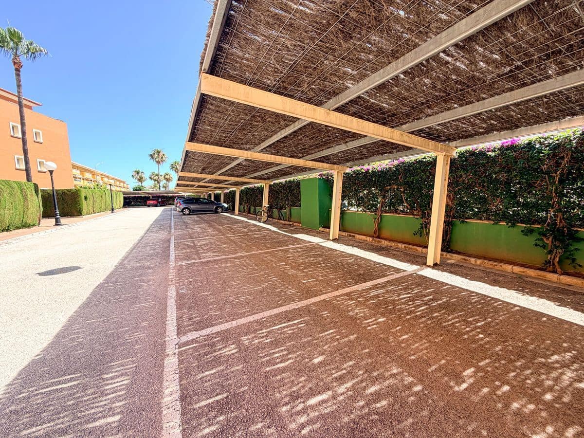 1 sovrum Lägenhet till salu i Denia med pool garage - 215 000 € (Ref: 9916469)