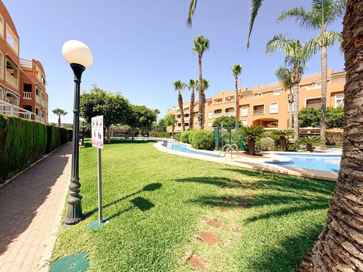 1 sovrum Lägenhet till salu i Denia med pool garage - 215 000 € (Ref: 9916469)