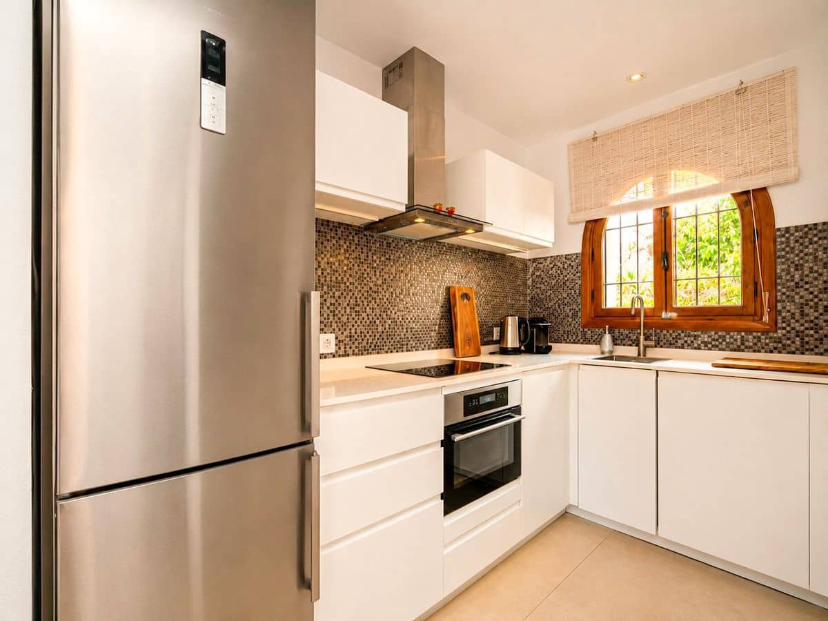 Pareado de 3 habitaciones en Alfaz del Pi / L'Alfàs del Pi en venta con piscina garaje - 425.000 € (Ref: 9959217)