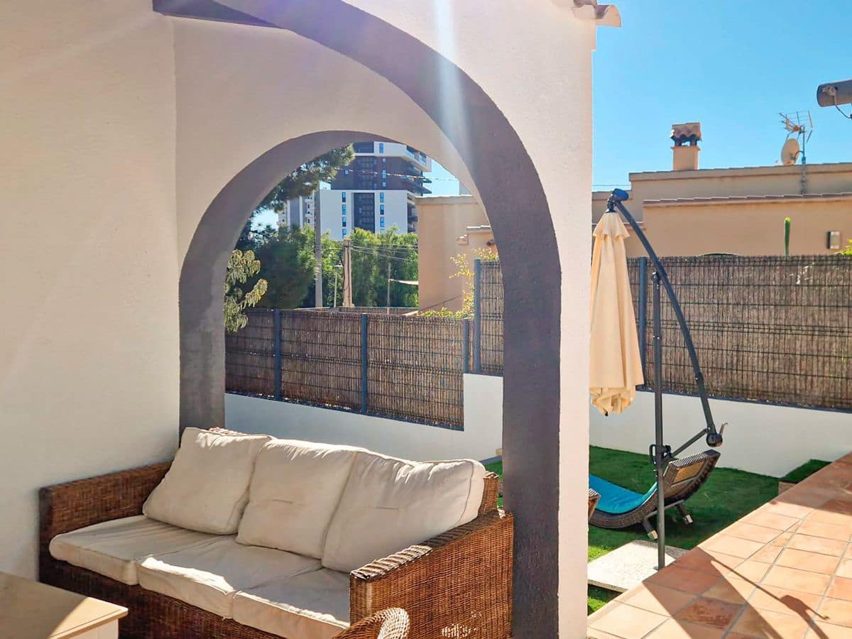 5 makuuhuone Huvila myytävänä paikassa Calpe / Calp mukana uima-altaan 
autotalli - 719 000 € (Ref: 9962052)