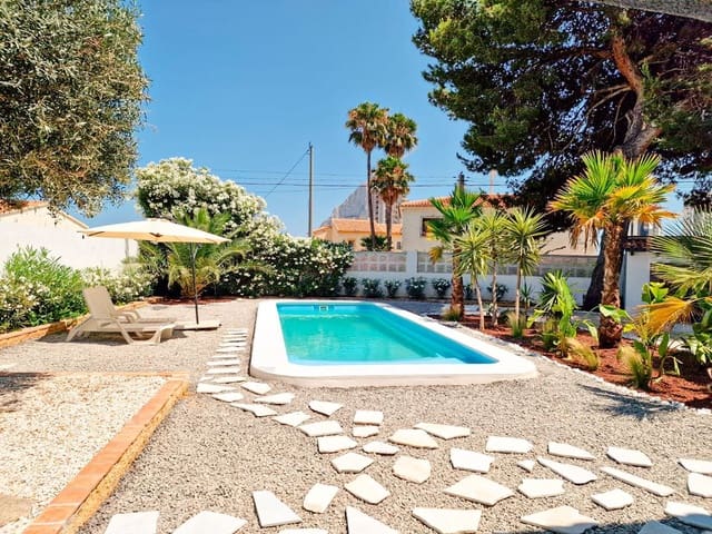 5 makuuhuone Huvila myytävänä paikassa Calpe / Calp mukana uima-altaan 
autotalli - 719 000 € (Ref: 9962052)