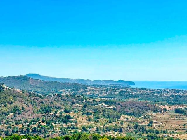 5 soveværelse Semi-Rækkehus til salg i Calpe / Calp med swimmingpool garage - € 498.000 (Ref: 9993849)