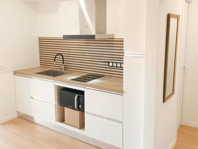 1 bedroom Flat for sale in Benidorm with pool - € 139,000 (Ref: 9993852)