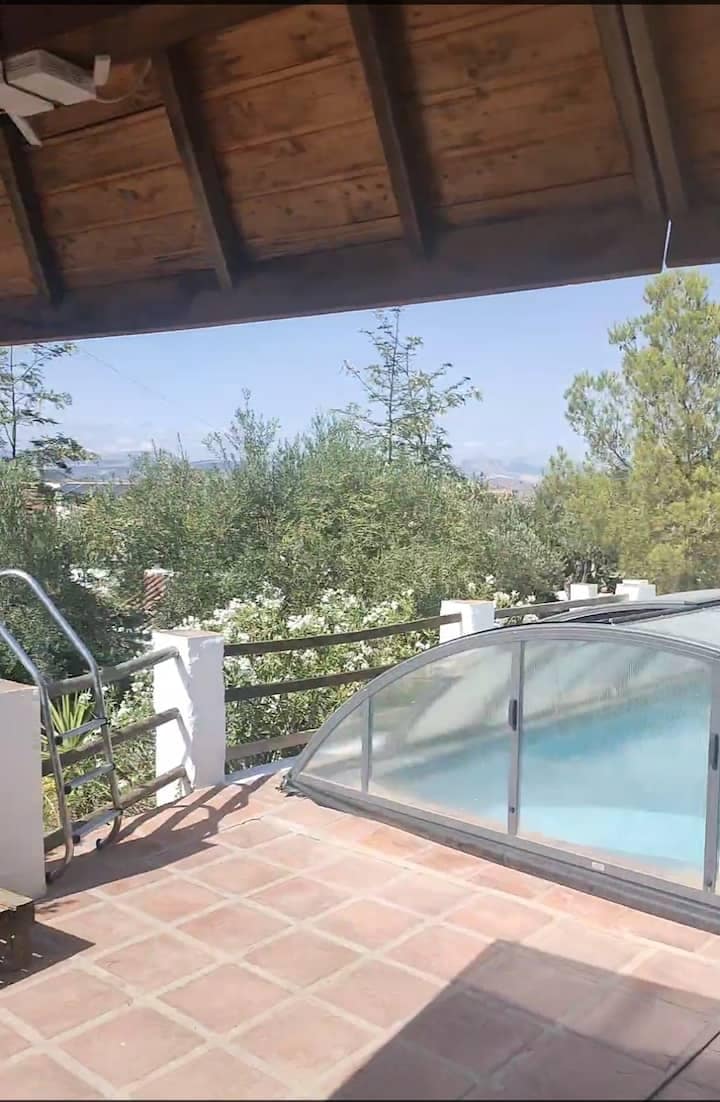 1 makuuhuone Huoneisto vuokrattavana paikassa Almogia mukana uima-altaan 
autotalli - 600 € (Ref: 9553114)