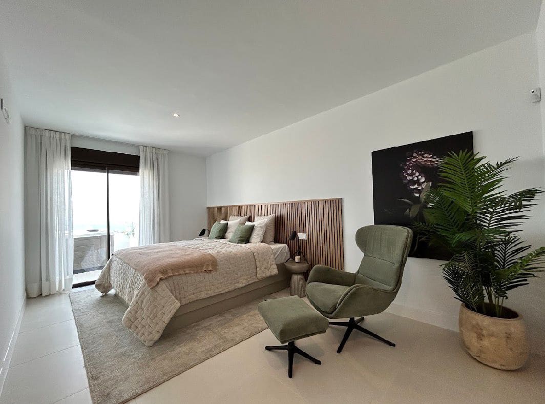 Piso de 2 habitaciones en Fuengirola en venta con piscina garaje - 475.000 € (Ref: 9611835)