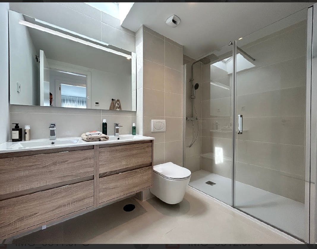 Piso de 2 habitaciones en Fuengirola en venta con piscina garaje - 475.000 € (Ref: 9611835)