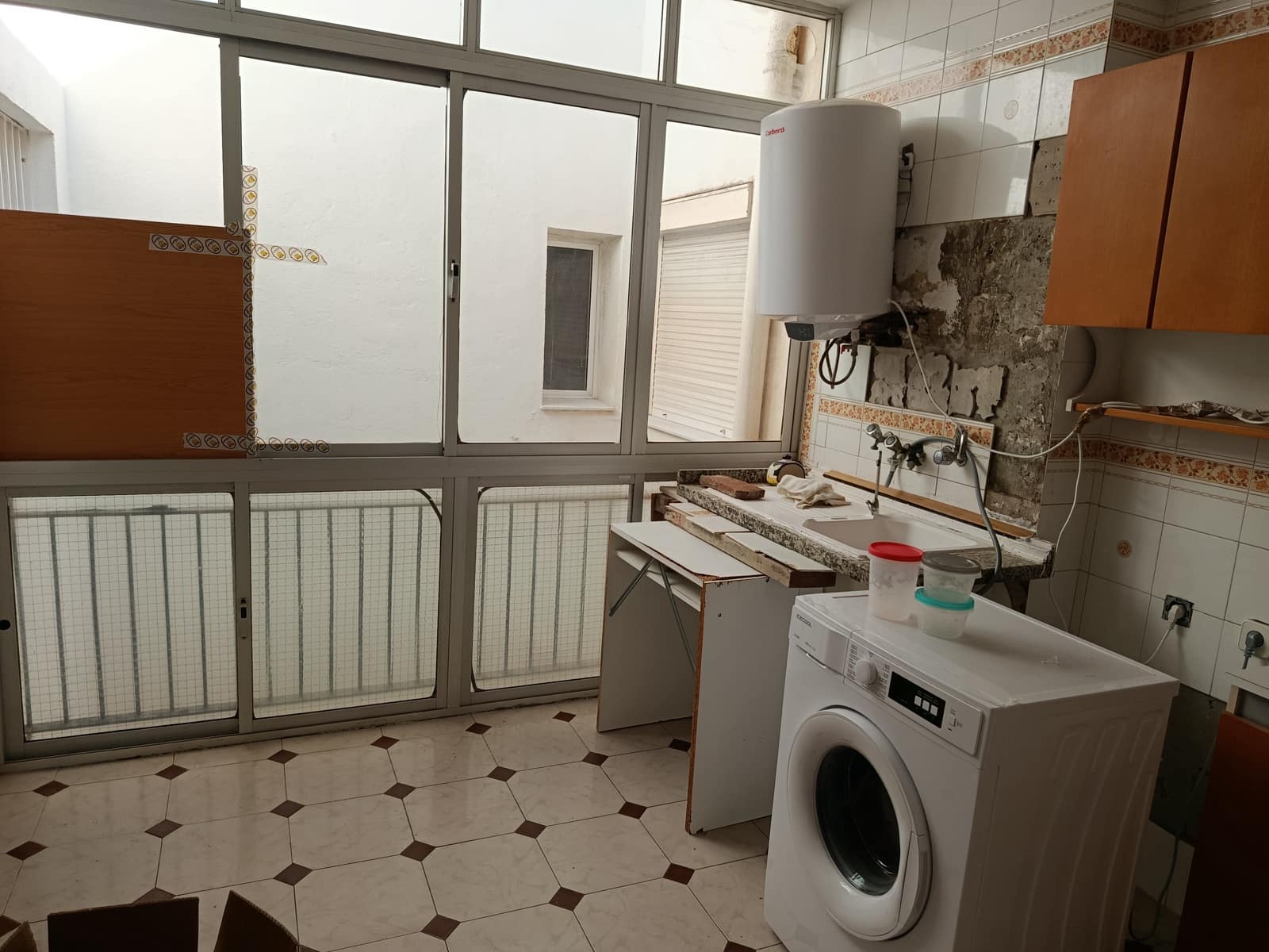 3 bedroom Flat for sale in Malaga city with pool - € 247,000 (Ref: 9616248)