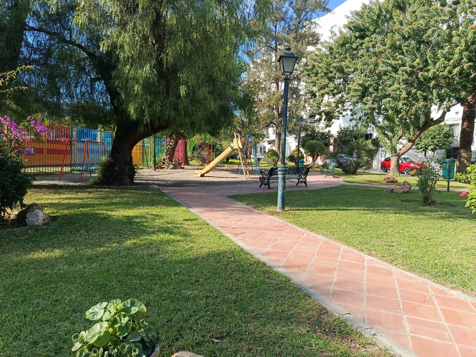 3 bedroom Flat for sale in Malaga city with pool - € 247,000 (Ref: 9616248)