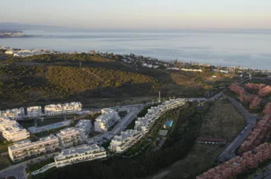 2 chambre Penthouse à vendre à Estepona avec piscine garage - 415 000 € (Ref: 9645428)